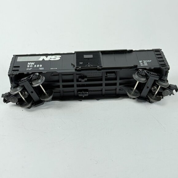 Industrial Rail Norfolk Southern NW 90389 Boxcar O-Gauge Model Train w/Box - Picture 9 of 13